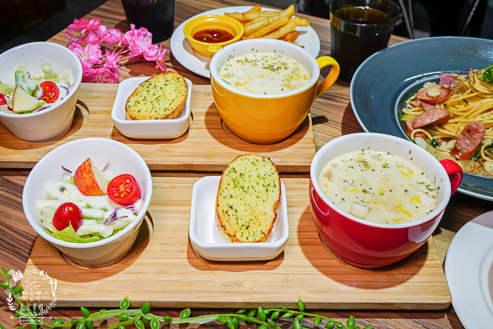 義客隆Pasta|高雄隱藏在忠孝夜市的精緻義大利麵!壽星超讚活動年齡幾歲就送幾個雞塊!