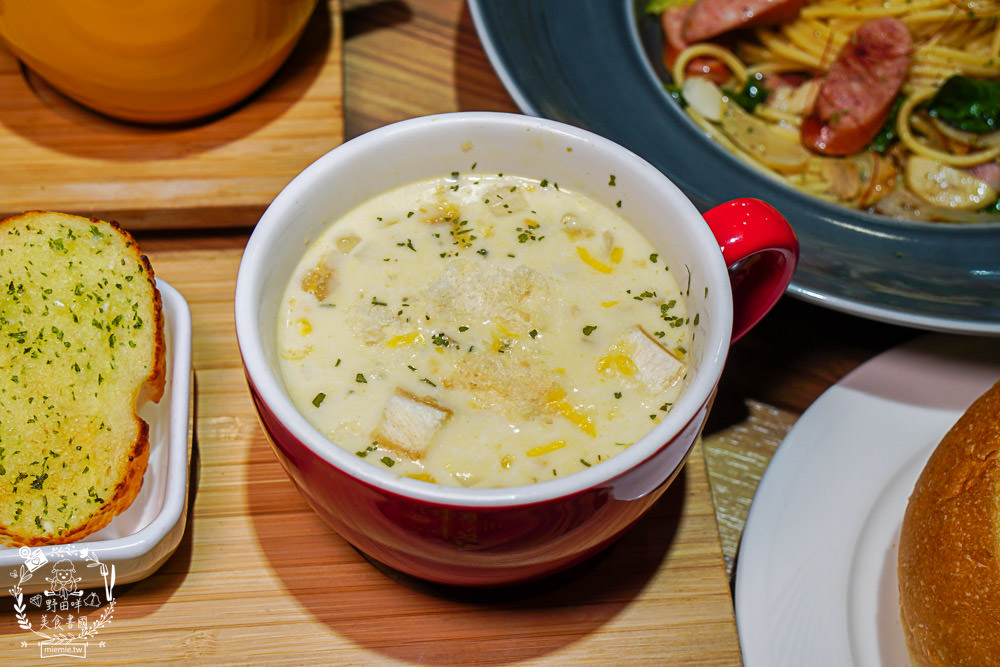 義客隆Pasta|高雄隱藏在忠孝夜市的精緻義大利麵!壽星超讚活動年齡幾歲就送幾個雞塊!