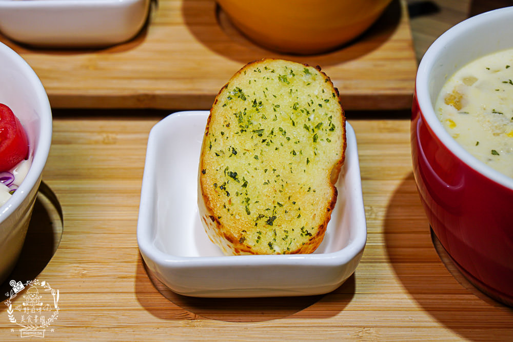 義客隆Pasta|高雄隱藏在忠孝夜市的精緻義大利麵!壽星超讚活動年齡幾歲就送幾個雞塊!