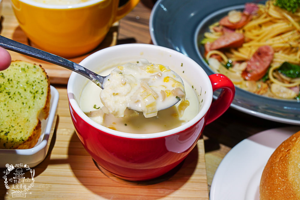 義客隆Pasta|高雄隱藏在忠孝夜市的精緻義大利麵!壽星超讚活動年齡幾歲就送幾個雞塊!