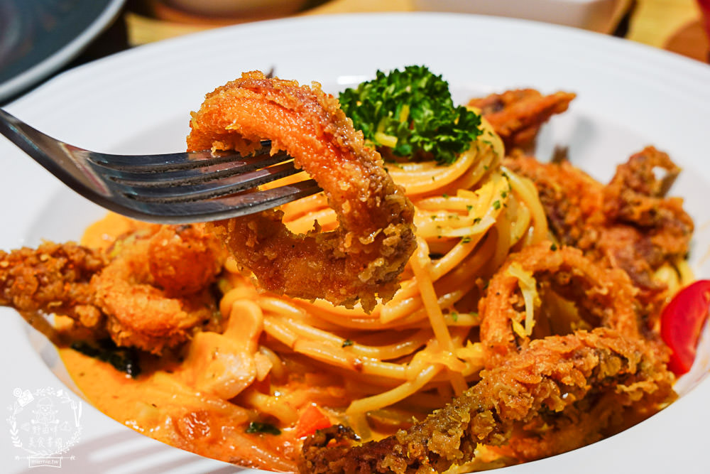 義客隆Pasta|高雄隱藏在忠孝夜市的精緻義大利麵!壽星超讚活動年齡幾歲就送幾個雞塊!