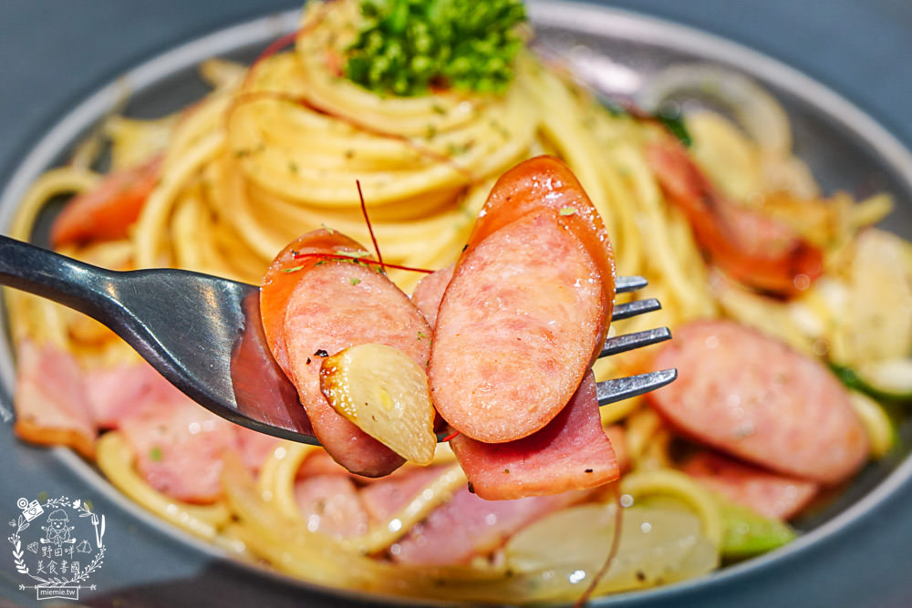 義客隆Pasta|高雄隱藏在忠孝夜市的精緻義大利麵!壽星超讚活動年齡幾歲就送幾個雞塊!