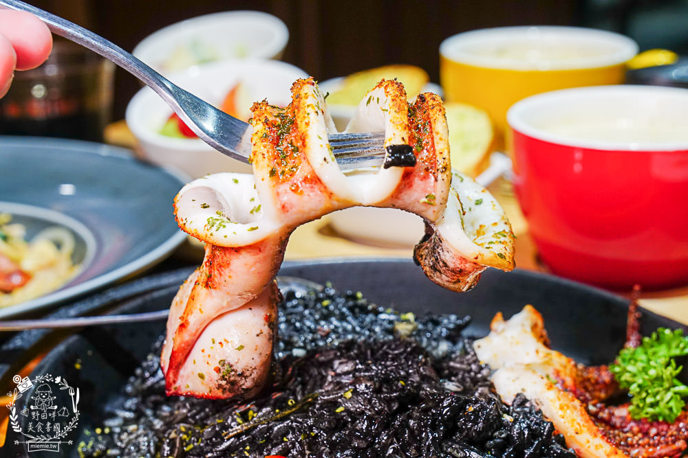 義客隆Pasta|高雄隱藏在忠孝夜市的精緻義大利麵!壽星超讚活動年齡幾歲就送幾個雞塊!