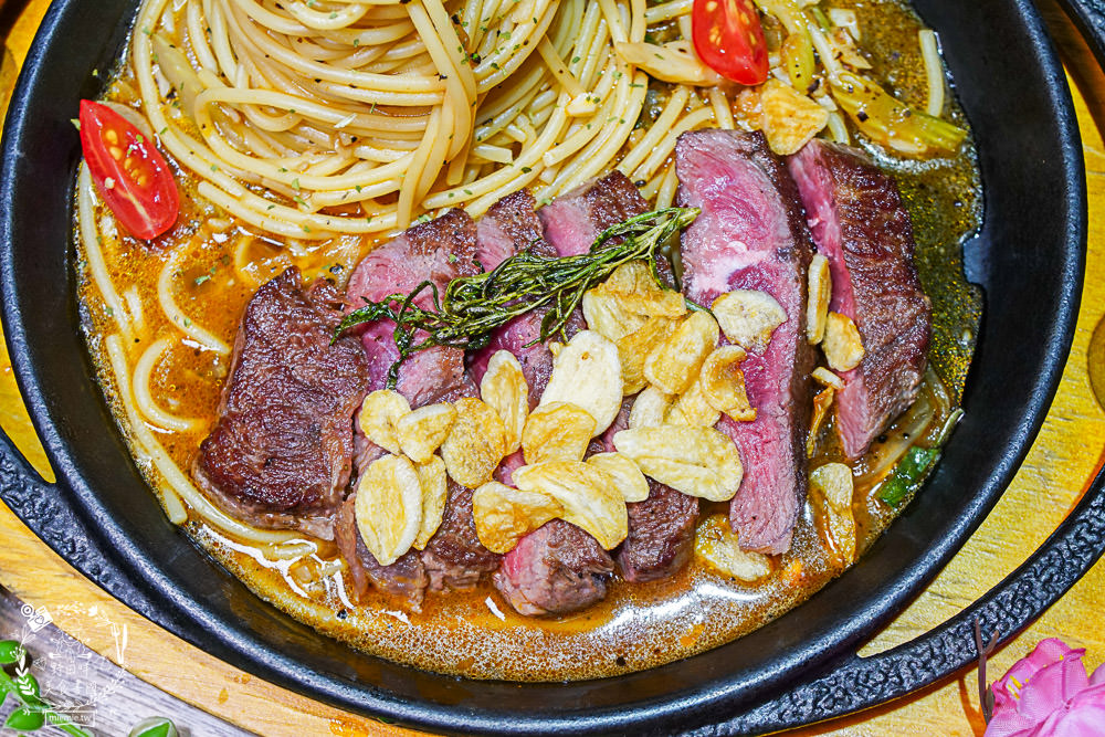 義客隆Pasta|高雄隱藏在忠孝夜市的精緻義大利麵!壽星超讚活動年齡幾歲就送幾個雞塊!