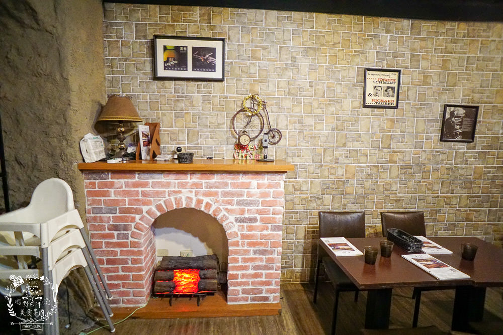 高雄[義食光]走進哈利波特的神祕地窖與英倫電話亭，不用出國就能享受歐洲風情