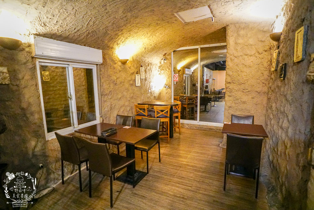 高雄[義食光]走進哈利波特的神祕地窖與英倫電話亭，不用出國就能享受歐洲風情