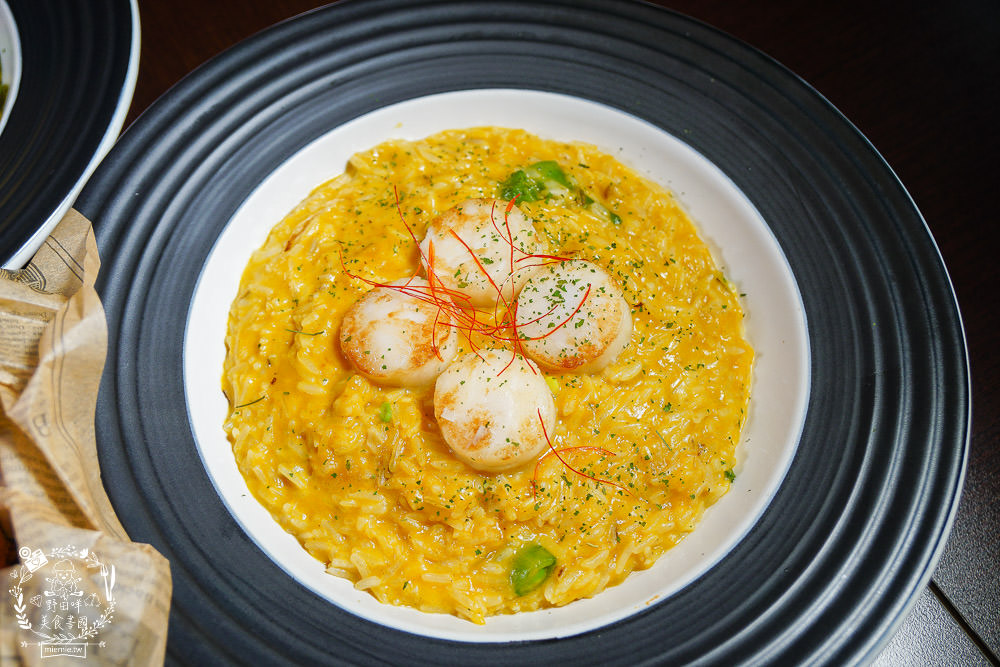 高雄[義食光]走進哈利波特的神祕地窖與英倫電話亭，不用出國就能享受歐洲風情