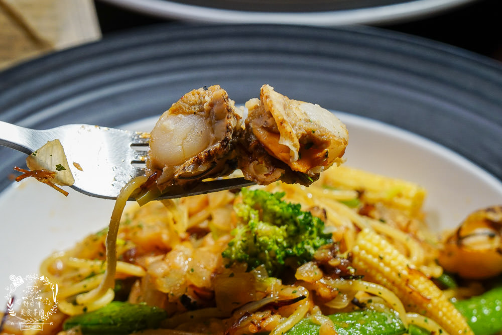 高雄[義食光]走進哈利波特的神祕地窖與英倫電話亭，不用出國就能享受歐洲風情