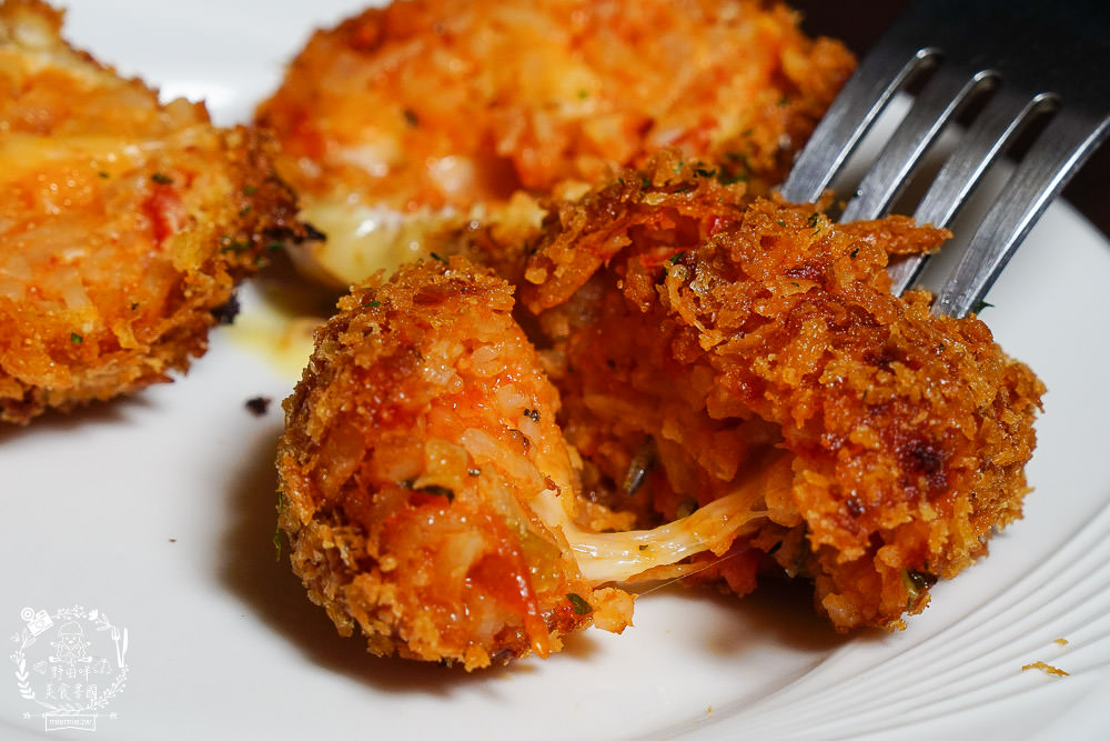 高雄[義食光]走進哈利波特的神祕地窖與英倫電話亭，不用出國就能享受歐洲風情