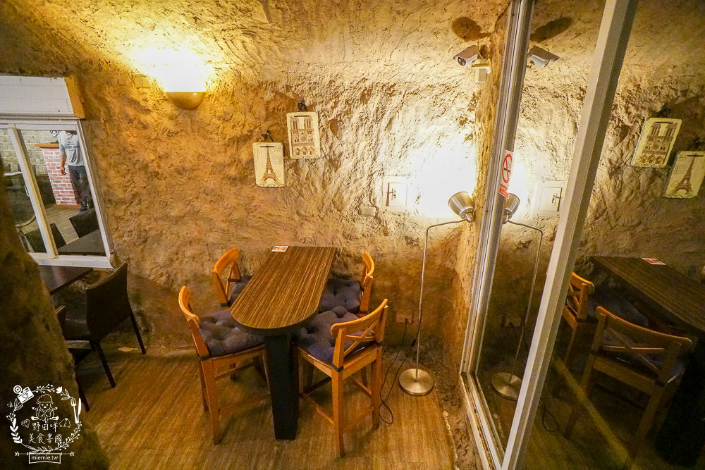 高雄[義食光]走進哈利波特的神祕地窖與英倫電話亭，不用出國就能享受歐洲風情