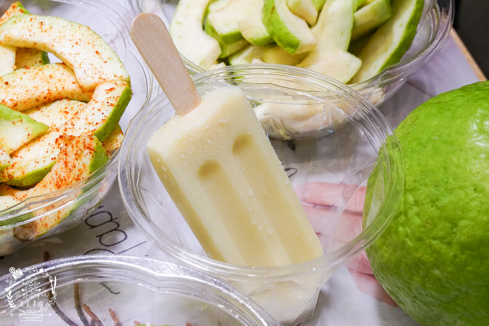 [翻滾鴉甘草芭樂]高雄起家紅翻全台的甘草芭樂?經典辣味與甘草口味超人氣必吃帝王芭樂!