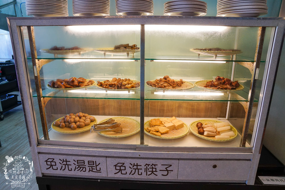 高雄仁武美食[老北方蒸餃麵食]仁雄路平價小吃|蒸餃多汁飽滿|牛肉厚實彈嫩