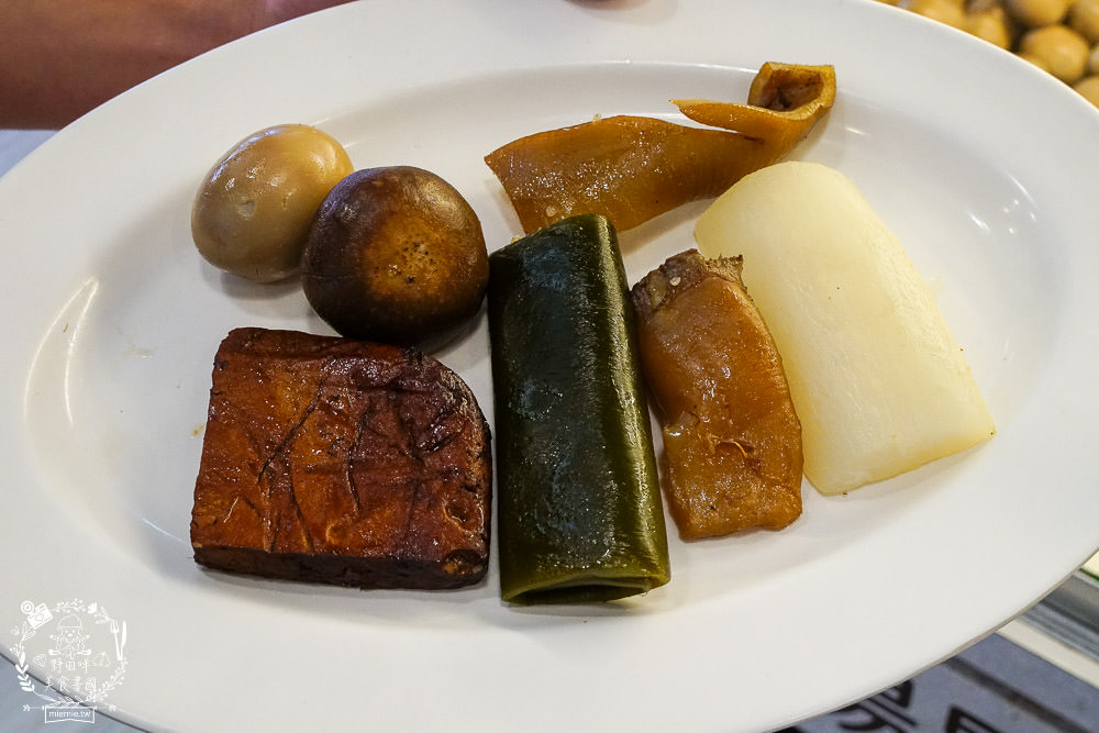 高雄仁武美食[老北方蒸餃麵食]仁雄路平價小吃|蒸餃多汁飽滿|牛肉厚實彈嫩