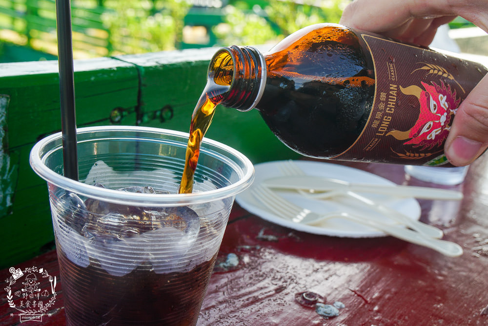 高雄景觀咖啡廳[老爸機場咖啡]免門票低消只要70元就能盡情欣賞飛機起落的美景風光!