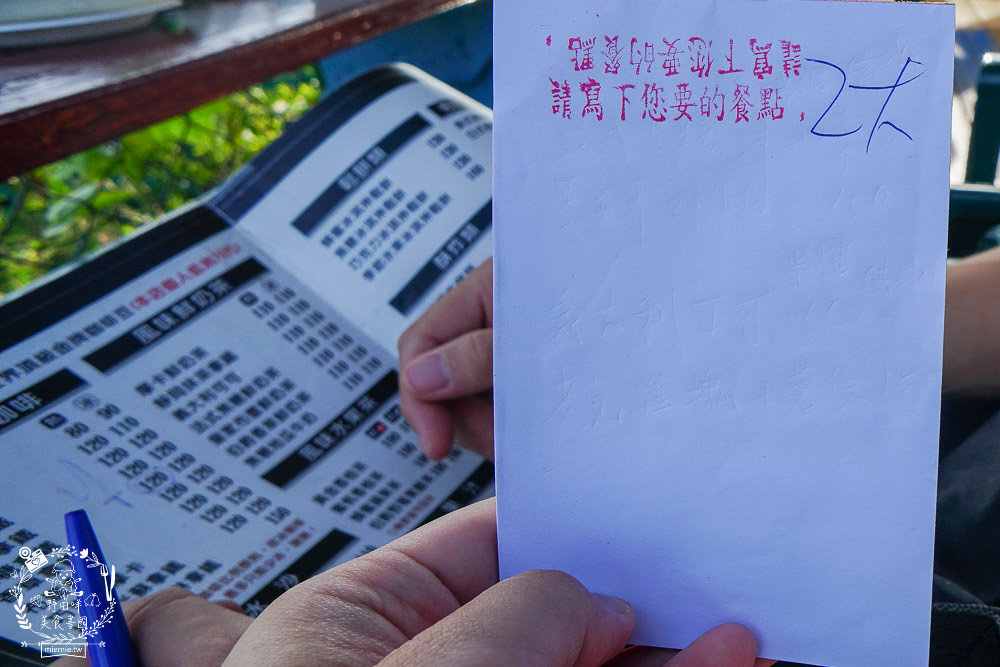 高雄景觀咖啡廳[老爸機場咖啡]免門票低消只要70元就能盡情欣賞飛機起落的美景風光!