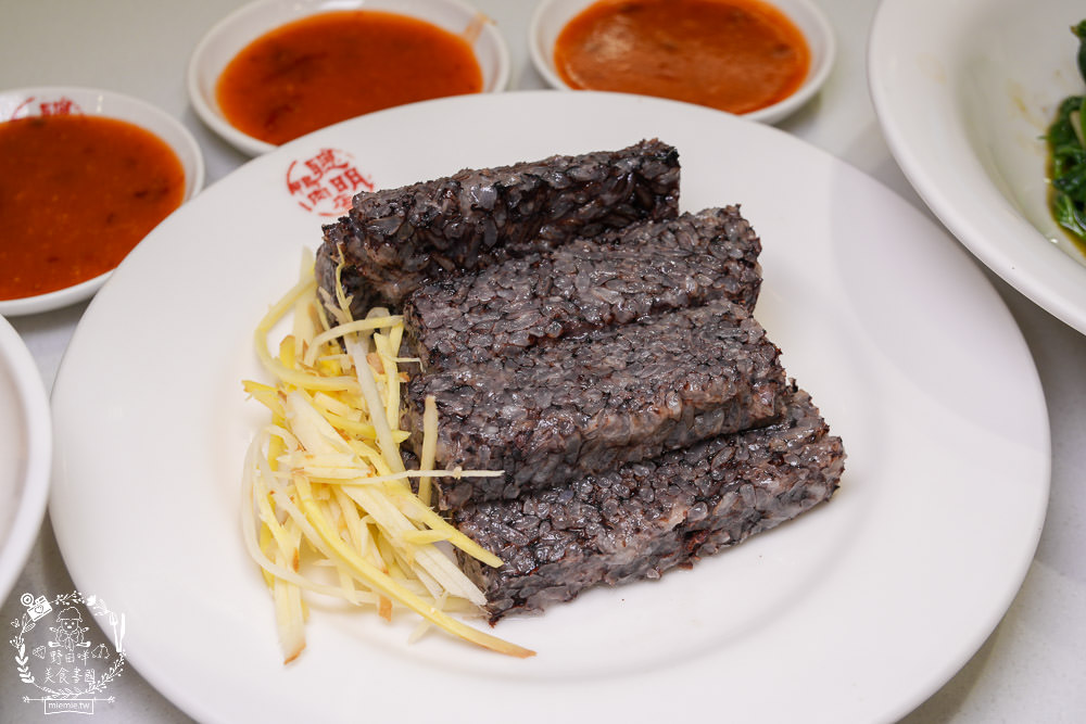 高雄鴨肉飯推薦[聰明鴨肉店]號稱鴨肉界LV的40年老店!推出真空鴨肉包裝送禮自用兩相宜!