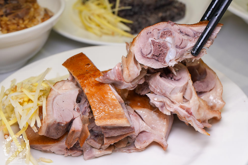 高雄鴨肉飯推薦[聰明鴨肉店]號稱鴨肉界LV的40年老店!推出真空鴨肉包裝送禮自用兩相宜!