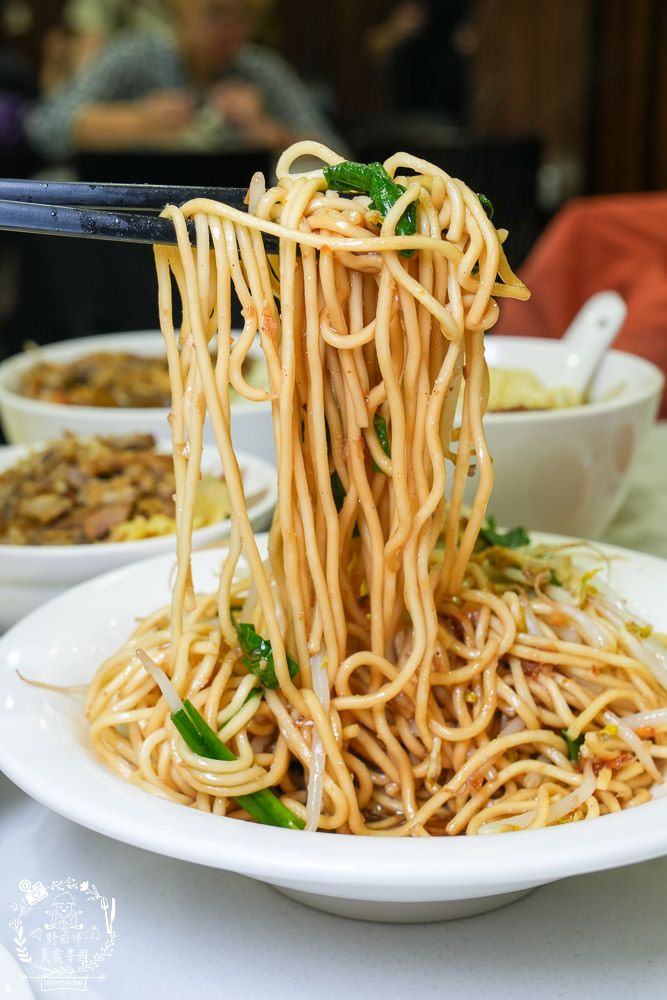 高雄鴨肉飯推薦[聰明鴨肉店]號稱鴨肉界LV的40年老店!推出真空鴨肉包裝送禮自用兩相宜!