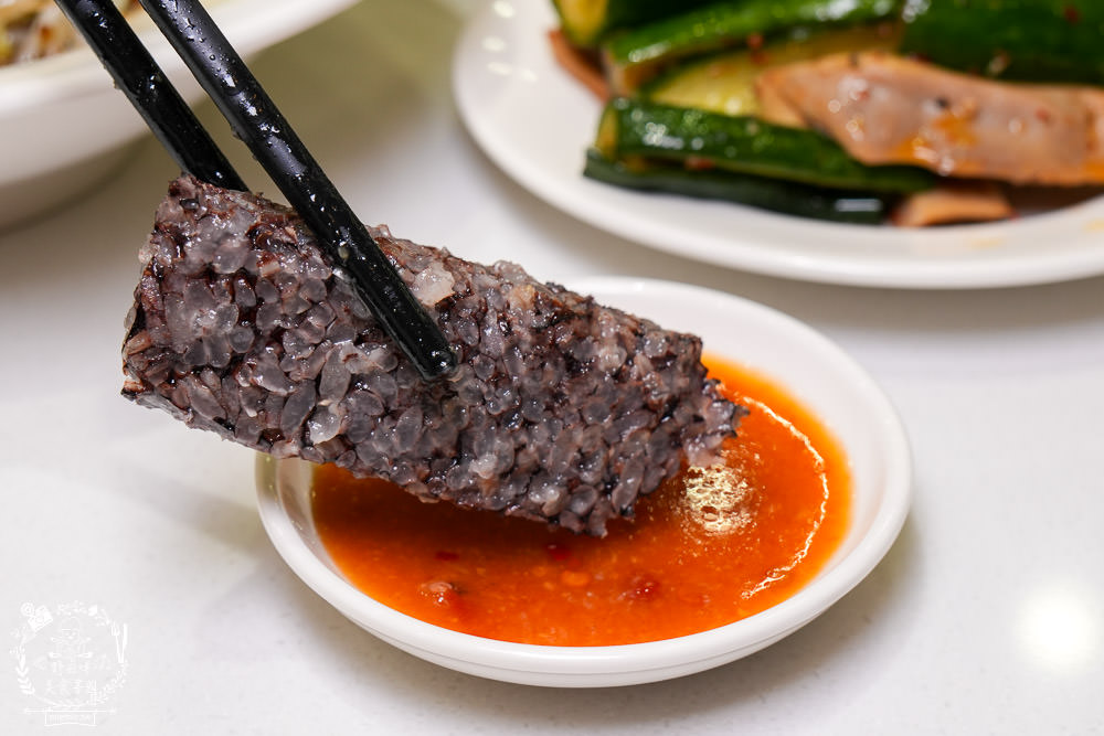 高雄鴨肉飯推薦[聰明鴨肉店]號稱鴨肉界LV的40年老店!推出真空鴨肉包裝送禮自用兩相宜!