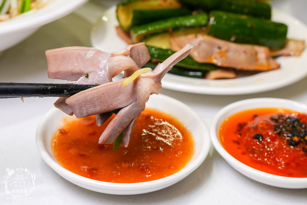 高雄鴨肉飯推薦[聰明鴨肉店]號稱鴨肉界LV的40年老店!推出真空鴨肉包裝送禮自用兩相宜!