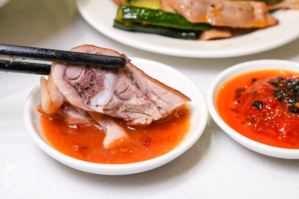 高雄鴨肉飯推薦[聰明鴨肉店]號稱鴨肉界LV的40年老店!推出真空鴨肉包裝送禮自用兩相宜!