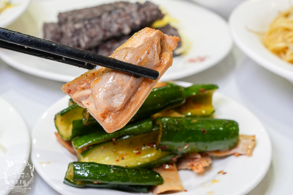 高雄鴨肉飯推薦[聰明鴨肉店]號稱鴨肉界LV的40年老店!推出真空鴨肉包裝送禮自用兩相宜!