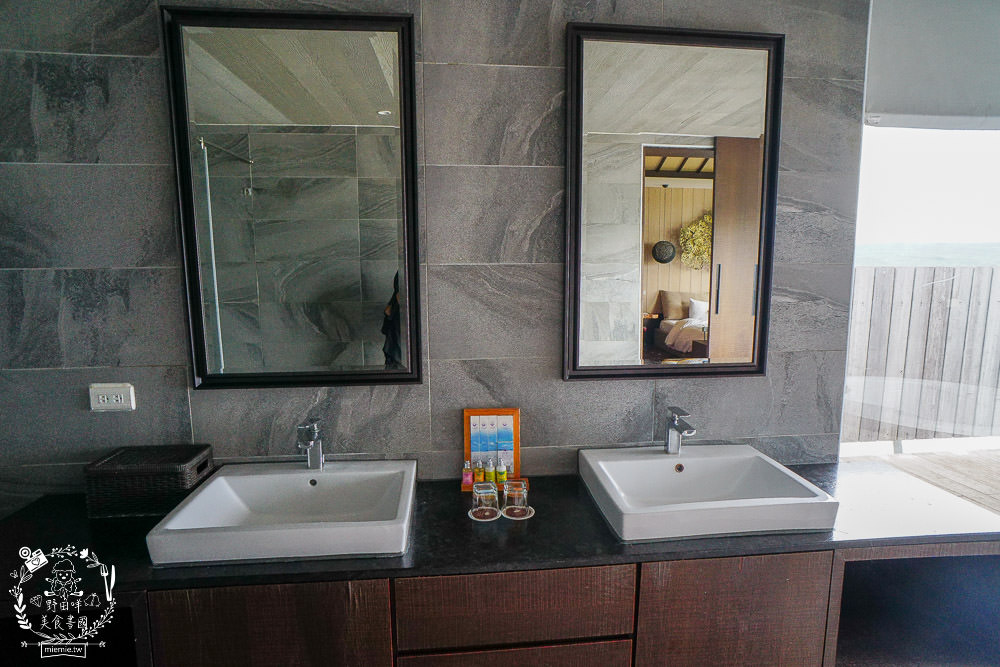 墾丁海景住宿[聽靜海休閒會館]睡醒就是湛藍大海與唯美日出!欣賞遼闊海景邊泡澡