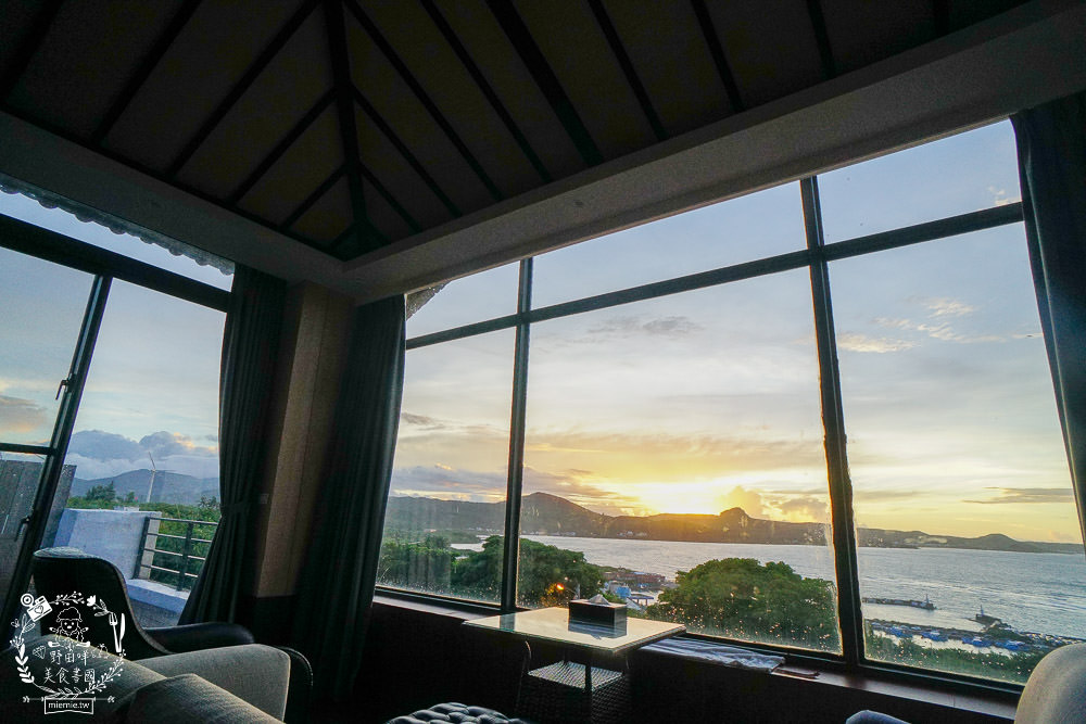 墾丁海景住宿[聽靜海休閒會館]睡醒就是湛藍大海與唯美日出!欣賞遼闊海景邊泡澡