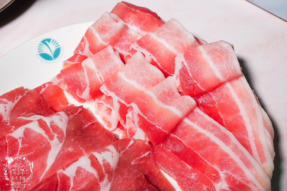 高雄肉多多火鍋推出防疫2.0經濟套餐限定 5折!4人餐均價才175元?肉肉多到吃不完?