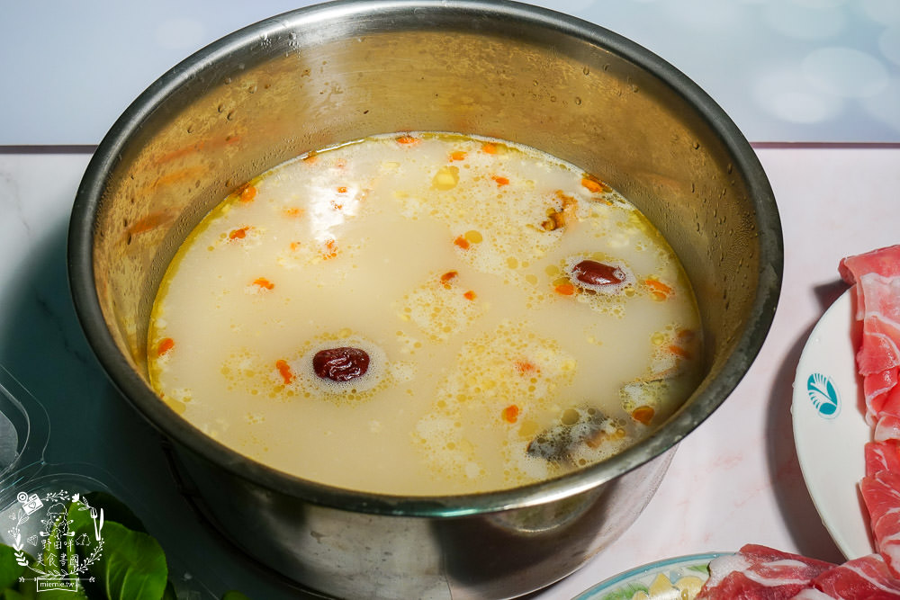 高雄肉多多火鍋推出防疫2.0經濟套餐限定 5折!4人餐均價才175元?肉肉多到吃不完?