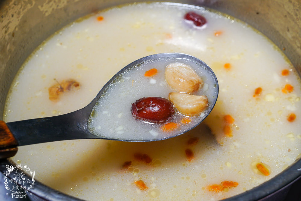 高雄肉多多火鍋推出防疫2.0經濟套餐限定 5折!4人餐均價才175元?肉肉多到吃不完?