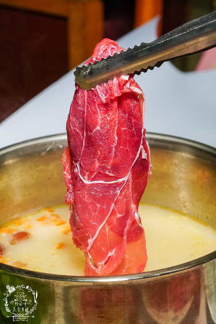 高雄肉多多火鍋推出防疫2.0經濟套餐限定 5折!4人餐均價才175元?肉肉多到吃不完?