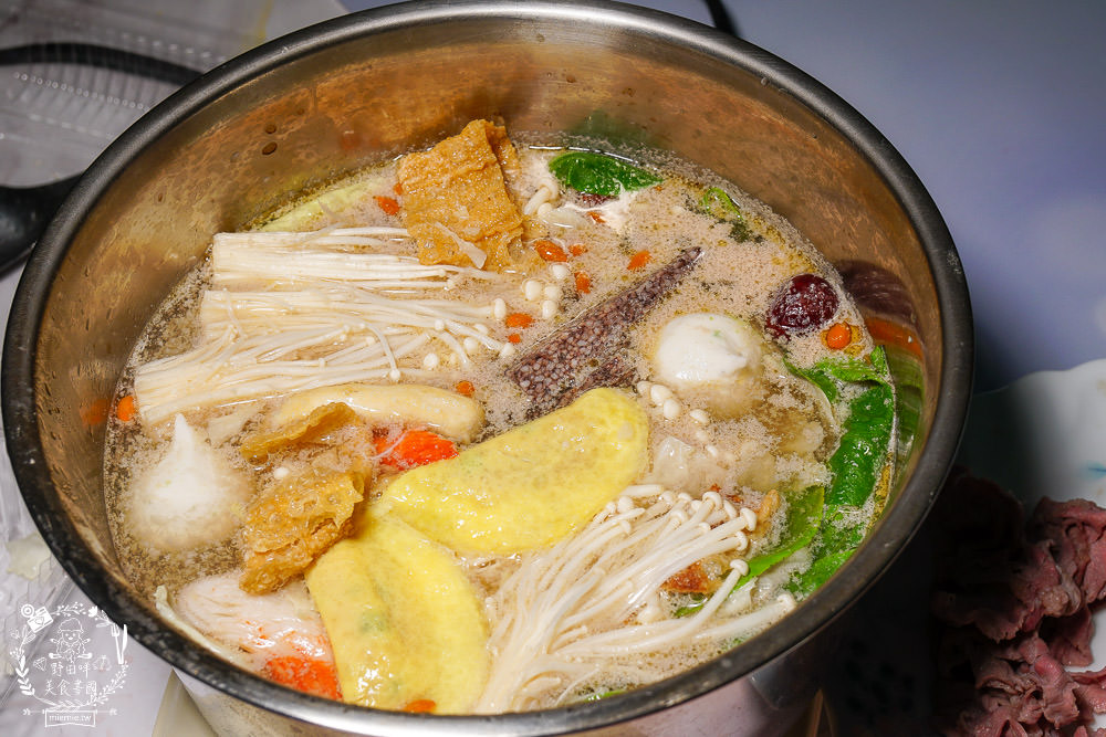 高雄肉多多火鍋推出防疫2.0經濟套餐限定 5折!4人餐均價才175元?肉肉多到吃不完?