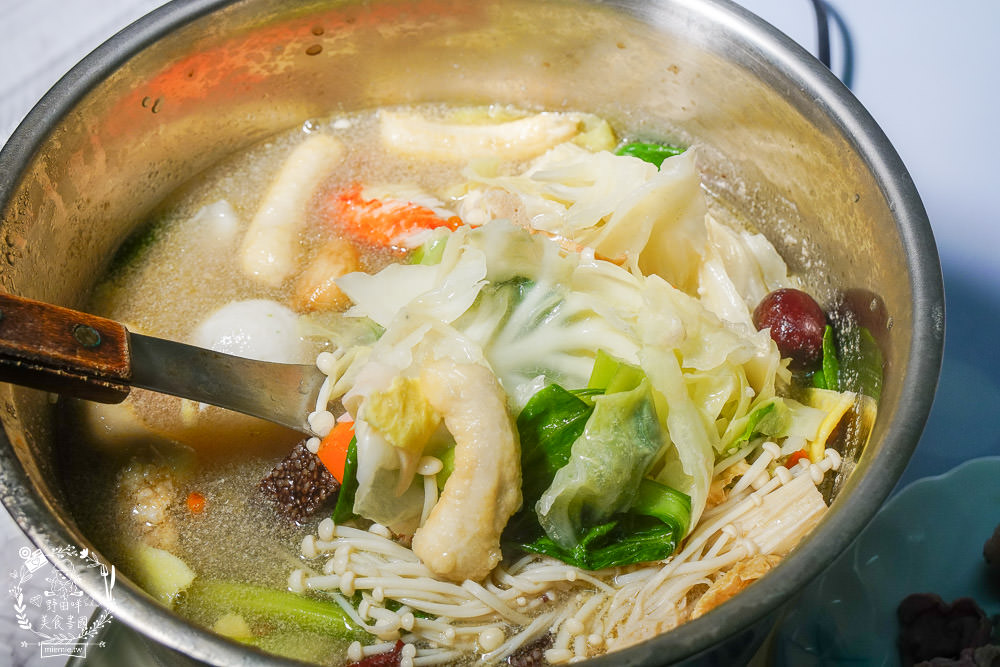 高雄肉多多火鍋推出防疫2.0經濟套餐限定 5折!4人餐均價才175元?肉肉多到吃不完?