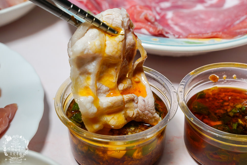 高雄肉多多火鍋推出防疫2.0經濟套餐限定 5折!4人餐均價才175元?肉肉多到吃不完?