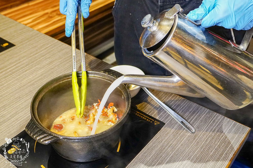 全台最大火鍋集團排隊宵夜名店[肉多多火鍋仁雄店]霸氣海鮮主餐+浮誇肉蛋糕好吃又好拍