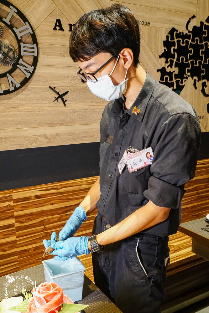 全台最大火鍋集團排隊宵夜名店[肉多多火鍋仁雄店]霸氣海鮮主餐+浮誇肉蛋糕好吃又好拍