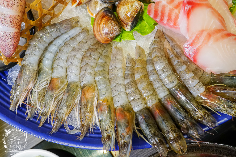 全台最大火鍋集團排隊宵夜名店[肉多多火鍋仁雄店]霸氣海鮮主餐+浮誇肉蛋糕好吃又好拍