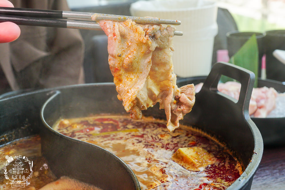 台灣火鍋第一品牌肉多多 大變身!網路溫度計好感度，星等及聲量排行蟬聯兩年第一名!蔬食者的天堂鍋物35種蔬菜無限吃到飽!肉多多開了50間分店你知道嗎?