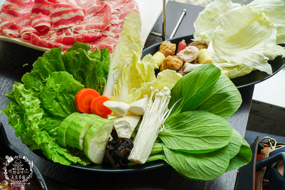 台灣火鍋第一品牌肉多多 大變身!網路溫度計好感度，星等及聲量排行蟬聯兩年第一名!蔬食者的天堂鍋物35種蔬菜無限吃到飽!肉多多開了50間分店你知道嗎?