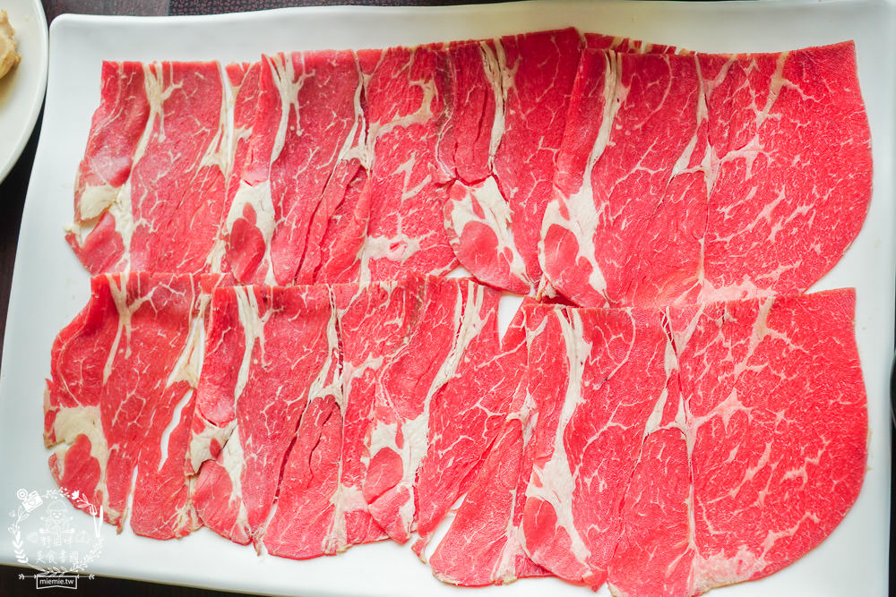 台灣火鍋第一品牌肉多多 大變身!網路溫度計好感度，星等及聲量排行蟬聯兩年第一名!蔬食者的天堂鍋物35種蔬菜無限吃到飽!肉多多開了50間分店你知道嗎?