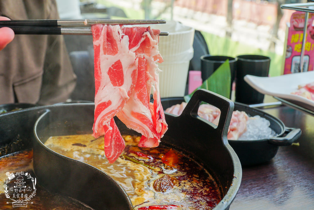 台灣火鍋第一品牌肉多多 大變身!網路溫度計好感度，星等及聲量排行蟬聯兩年第一名!蔬食者的天堂鍋物35種蔬菜無限吃到飽!肉多多開了50間分店你知道嗎?