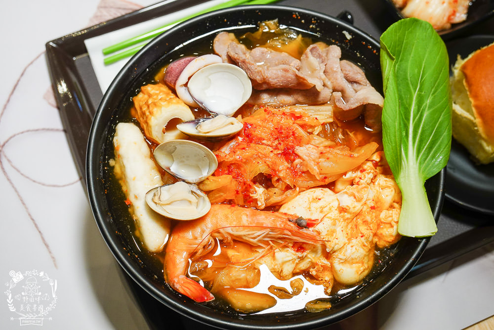 高雄[肯啃鍋]厚牛乳熬製的香醇牛奶鍋!麻辣牛奶鍋銷魂好喝~