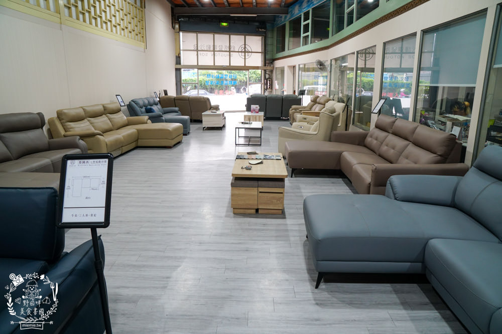高雄電動沙發推薦[舒格登電動沙發]尺寸與顏色布料都可以客製化的電動沙發!居然還有耐抓的貓抓布電動沙發呢!