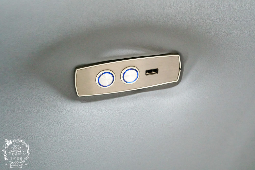 高雄電動沙發推薦[舒格登電動沙發]尺寸與顏色布料都可以客製化的電動沙發!居然還有耐抓的貓抓布電動沙發呢!