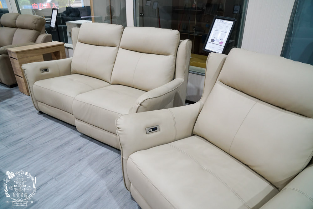 高雄電動沙發推薦[舒格登電動沙發]尺寸與顏色布料都可以客製化的電動沙發!居然還有耐抓的貓抓布電動沙發呢!