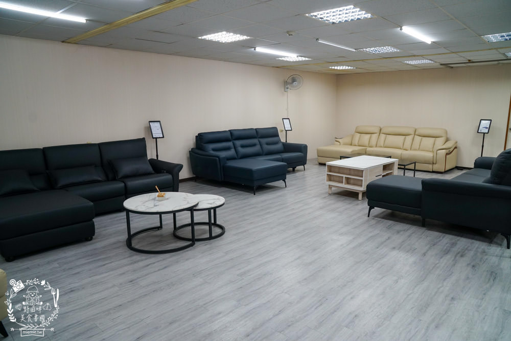 高雄電動沙發推薦[舒格登電動沙發]尺寸與顏色布料都可以客製化的電動沙發!居然還有耐抓的貓抓布電動沙發呢!