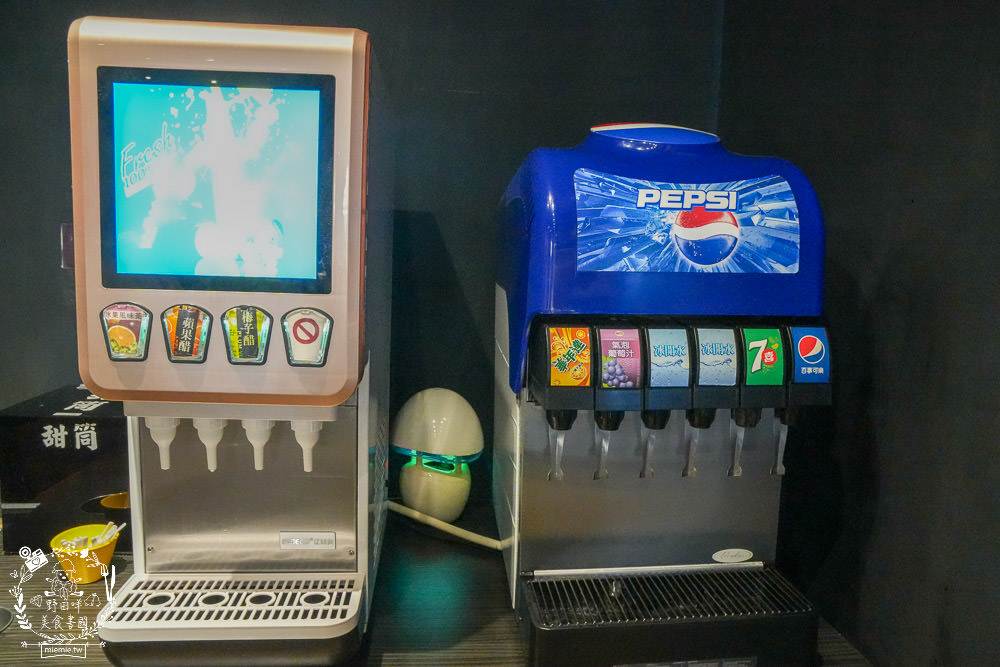 舞古賀鍋物專賣店|高雄日本A5和牛+巧克力和牛鮮美推薦!菜盤換的黑毛豬超級彈嫩可口!