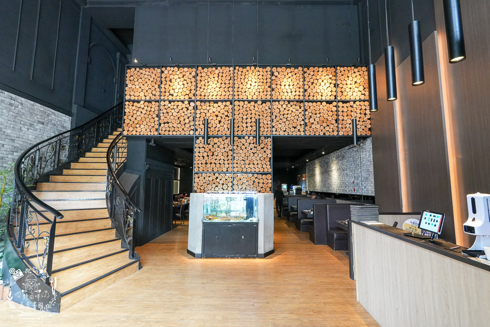 舞古賀鍋物專賣店|高雄日本A5和牛+巧克力和牛鮮美推薦!菜盤換的黑毛豬超級彈嫩可口!