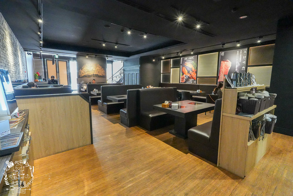 舞古賀鍋物專賣店|高雄日本A5和牛+巧克力和牛鮮美推薦!菜盤換的黑毛豬超級彈嫩可口!